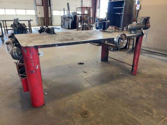 Metal work bench w/ heavy duty 6"Wilton vise & other attachments