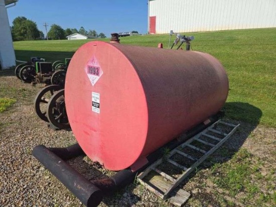 Fuel tank w/ pump