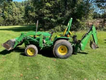 John Deere 770 Tractor w/ 70 Series loader and bucket