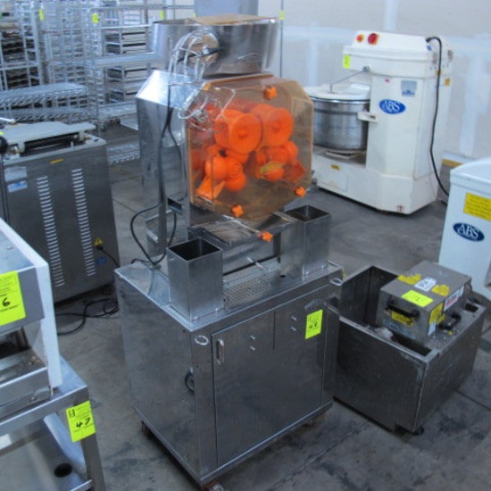 Citrocasa orange juicing machine