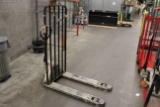 Crown Manual Pallet Jacks