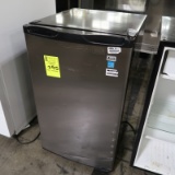 Avanti undercounter refrigerator