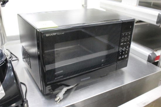 Sharp Carousel Microwave. 120 Volt