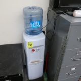 hot/cold bottled water dispenser