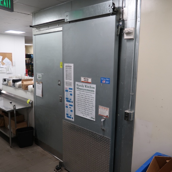 Walk-in cooler w/ 3-fan refrigeration coil