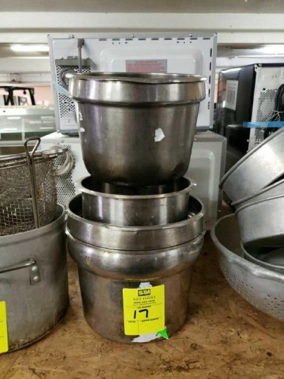 Assorted sized stainless pots