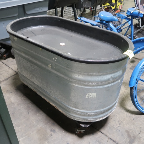 watering trough w/ insert, on casters