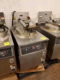 BKI Pressure Fryer