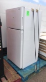 HotPoint Household Refrigerator/Freezer