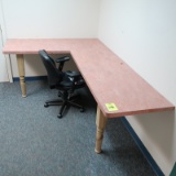 built-in desk w/ chair