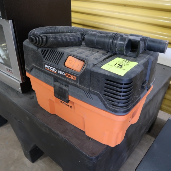 Rigid Pro Pack portable vacuum