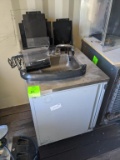 Portable sink station