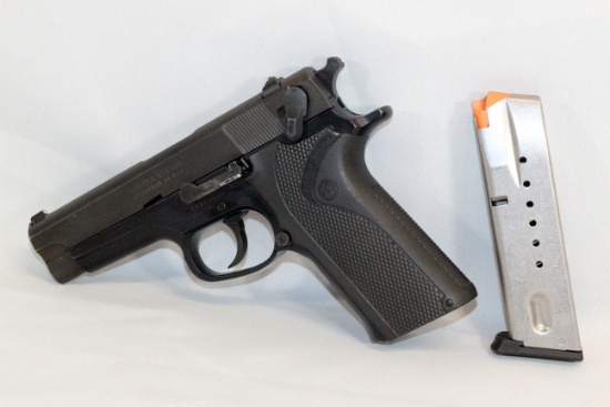 PISTOL, SMITH AND WESSON MOD 915, 9MM (USA) WITH MAGAZINE