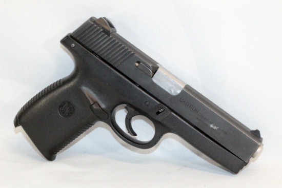 PISTOL, SMITH AND WESSON SW40F, .40 CAL (USA)