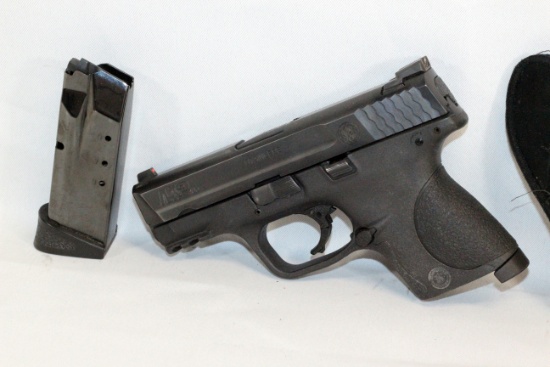 PISTOL, SMITH AND WESSON MP40C, .40 CALIBER, WITH MAGAZINE AND HOLSTER