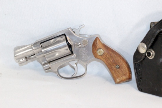 REVOLVER, .38 SPECIAL (USA), WITH BLACK IN COLOR HOLSTER