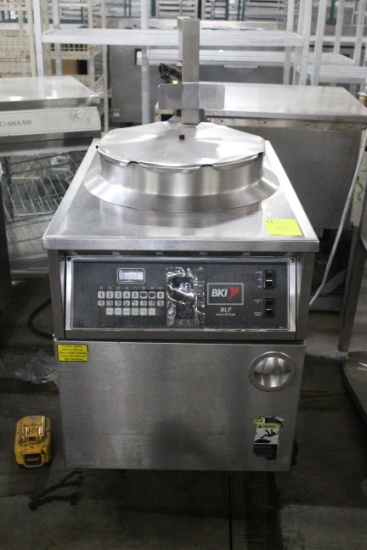 BKI Auto-Lift Fryer