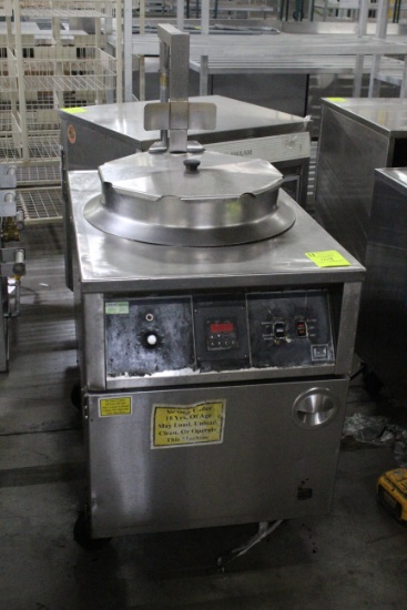 BKI Auto-Lift Fryer