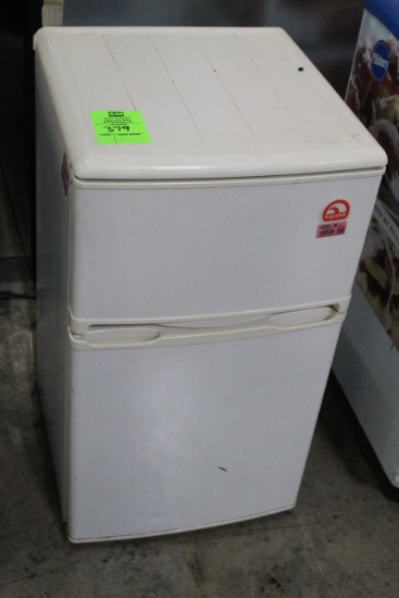 Igloo Mini Fridge/Freezer