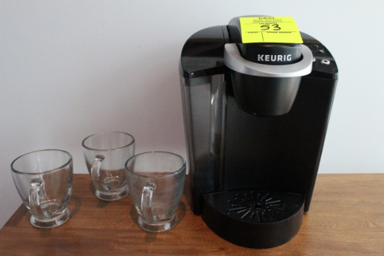 Keurig Coffee Brewer W/ 3 Glasses