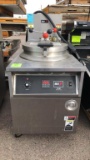 BKI Pressure Fryer