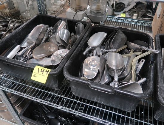 tubs of scoops
