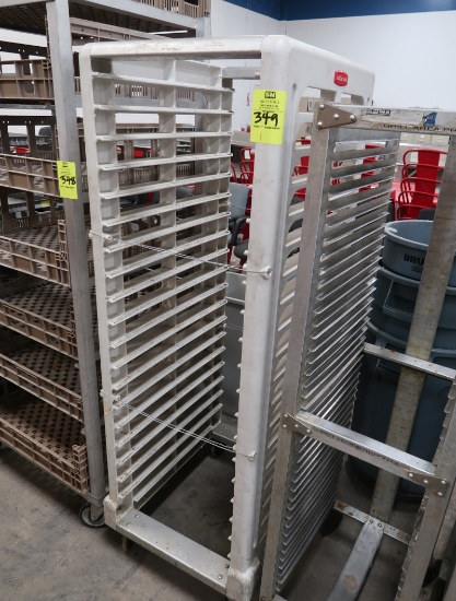 Rubbermaid sheet pan cart