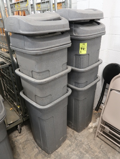 Toter trash cans w/ 4 lids
