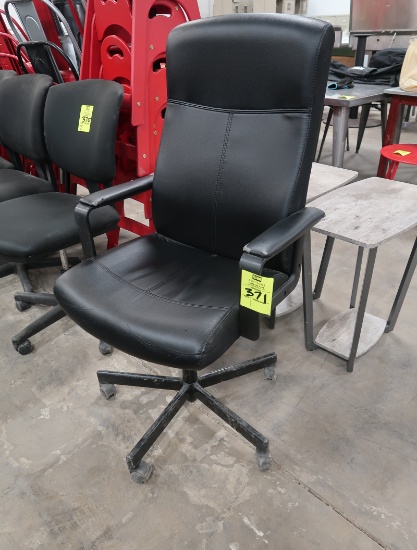 office chair w/ high back on casters