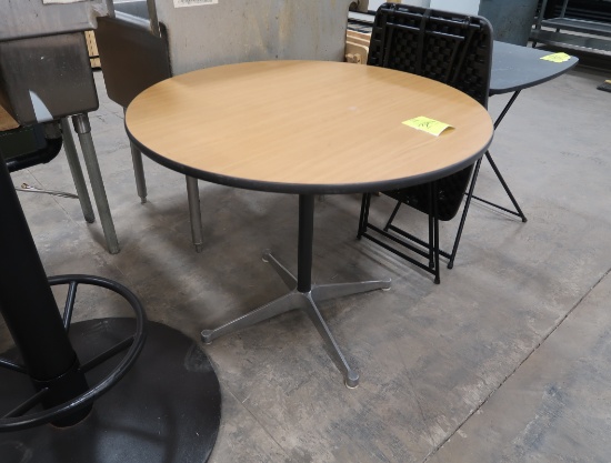 cafe table w/ laminate top