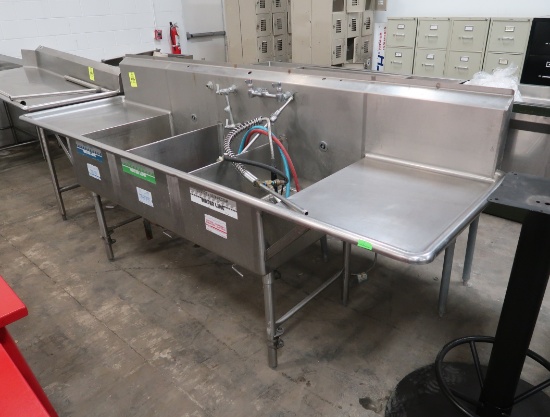 3 comp sink w/ L & R drainboards