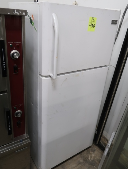 Frigidaire household refrigerator/freezer, white