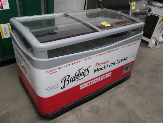 AHT ice cream freezer/merchandiser