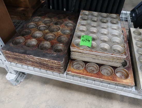 muffin pans, assorted sizes