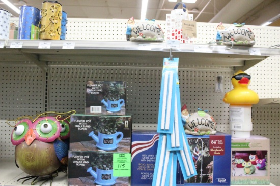 Assorted Lawn Décor And Hose Reels