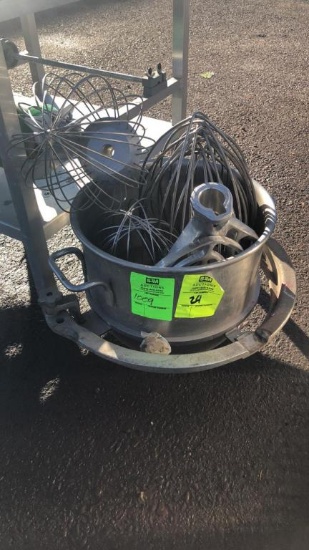 30qt Mixing Bowl W/ Adapter And Attachments