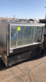 Federal Industries 5’ Self Contained Slant Glass