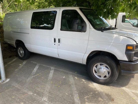 2008 Ford E350 Extended Cargo Van