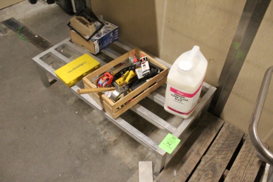 4' Aluminum Dunnage And Contents