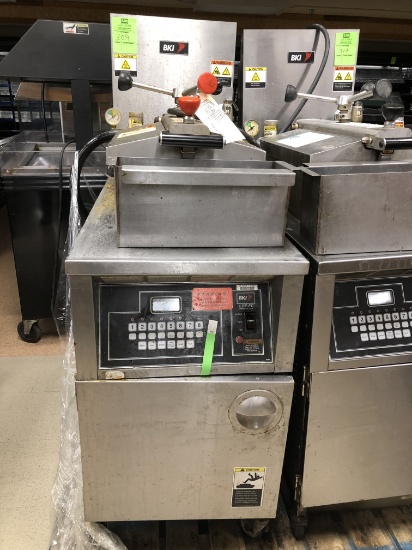 2011 BKI LGF-FC Pressure Fryer