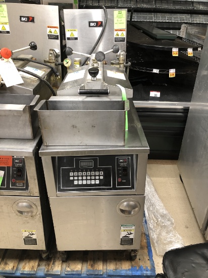 2011 BKI LGF-FC Pressure Fryer