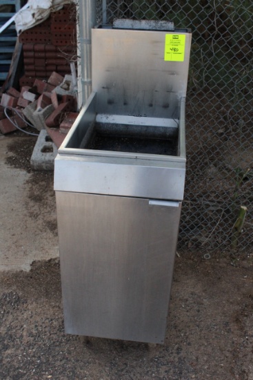 Unmarked Deep Fryer