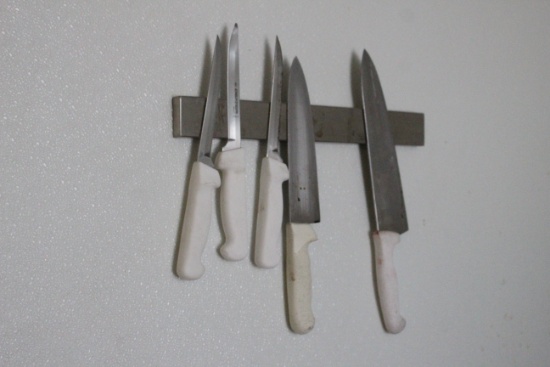 Magnetic Knife Holder And Knives