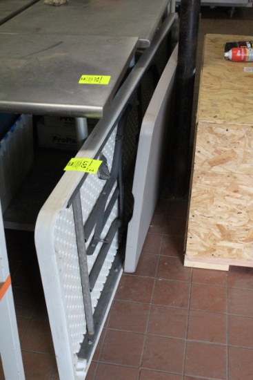 6' And 8' Lifetime Folding Tables
