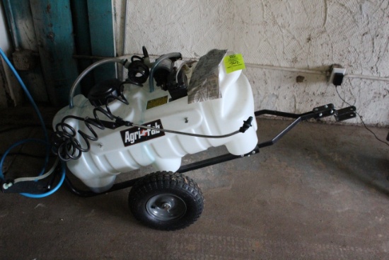 Agri-FaB Pull-Behind Solution Sprayer