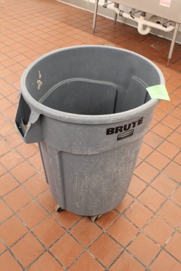 Brute Trash Can