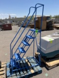 Portable 6 Step Stock Ladder