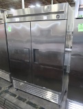 True 2-door refrigerator