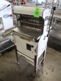 Oliver bread slicer