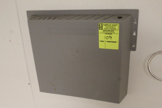 Wall-Mounted Knife Holders